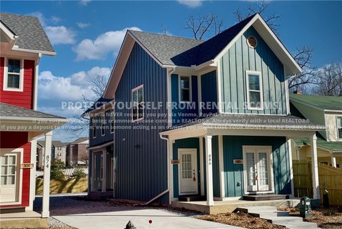 101-886 S Hill Ave, Fayetteville, AR, 72701-5724 | Card Image