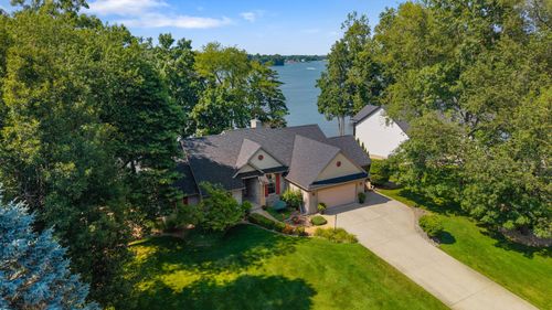 62092 Pheasant Pointe Dr, Sturgis, MI, 49091-9671 | Card Image