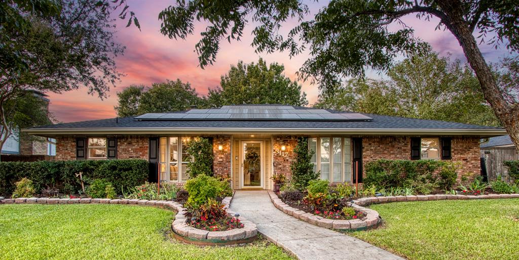Dover Dr, Plano, TX 75075