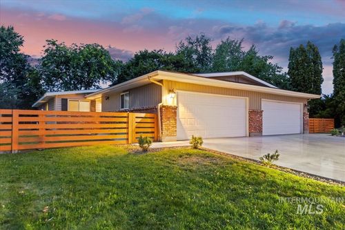 8561 W Goddard Rd, Boise, ID, 83704-3137 | Card Image