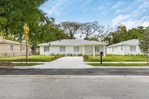 933 Nw 50th St, Miami, FL, 33127-2007 | Card Image