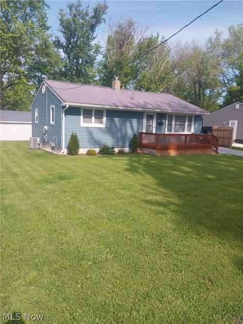 3009 Willowrow Ave Ne, Canton, OH, 44705-3862 | Card Image
