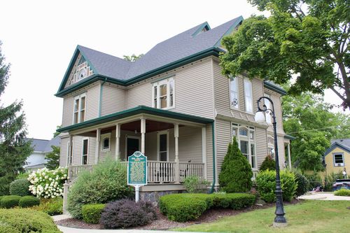 610 N Main St, Lapeer, MI, 48446-1925 | Card Image
