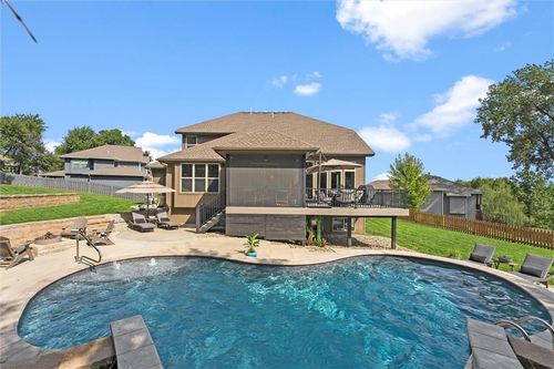 1301 Ne Timberline Ct, Lee's Summit, MO, 64064-2048 | Card Image