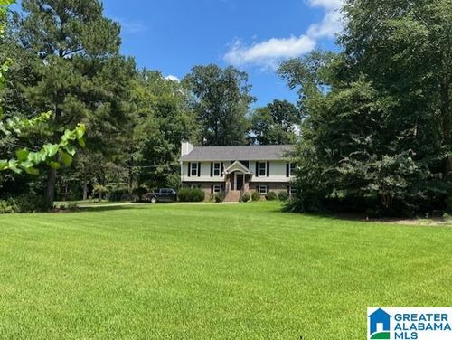 2413 Ironwood Ln, Vestavia Hills, AL, 35216-3811 | Card Image