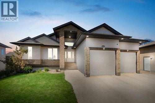 6105 24 St, Lloydminster, AB, T9V3J8 | Card Image