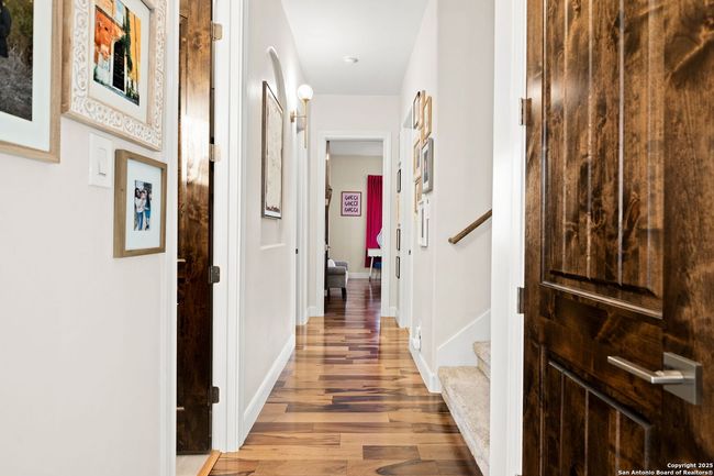 23119 Edens Cyn, House other with 5 bedrooms, 4 bathrooms and null parking in San Antonio TX | Image 23