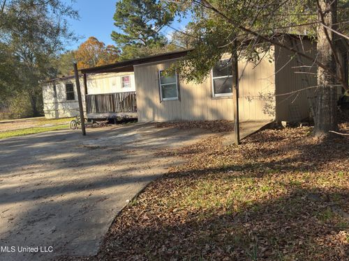 21 Mount Zion Loop, Prentiss, MS, 39474-4244 | Card Image