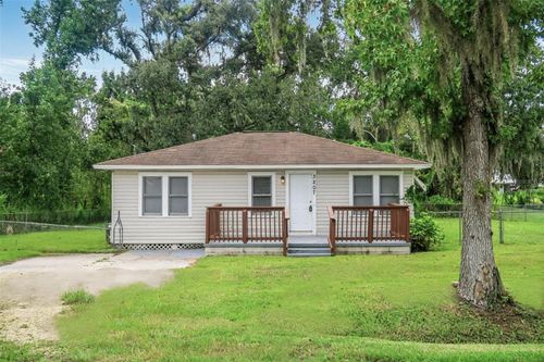 3207 E Trapnell Rd, Plant City, FL, 33566-4561 | Card Image