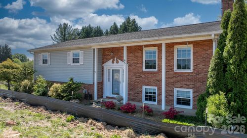 65 Pinewood Rd, Granite Falls, NC, 28630-1220 | Card Image