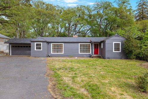 71 Black Oak Drive, Medford, OR, 97504 | Card Image