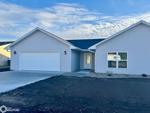 3117 S 14th St, Burlington, IA, 52601-3453 | Card Image