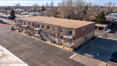 671 24th St W, Dickinson, ND, 58601-2761 | Card Image