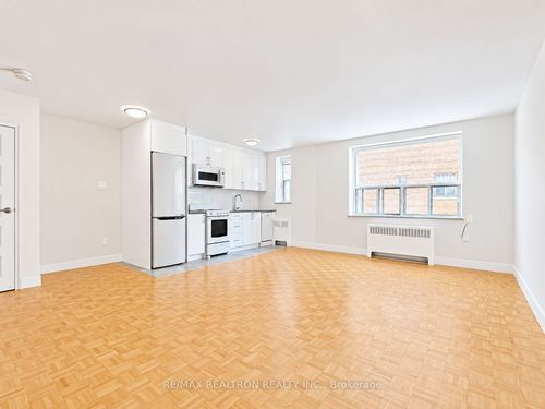 203-1291 Bayview Ave, East York, ON, M4G2Z9 | Card Image