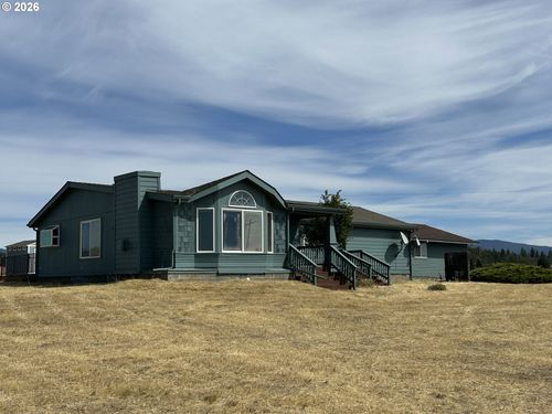 3 Horst Ln, Goldendale, WA, 98620-2333 | Card Image