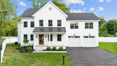 45 Robin Cir, Fairfield, CT, 06824-3937 | Card Image
