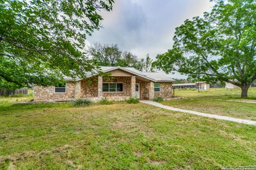 3116 Bear Creek Rd, Pipe Creek, TX, 78063-7398 | Card Image