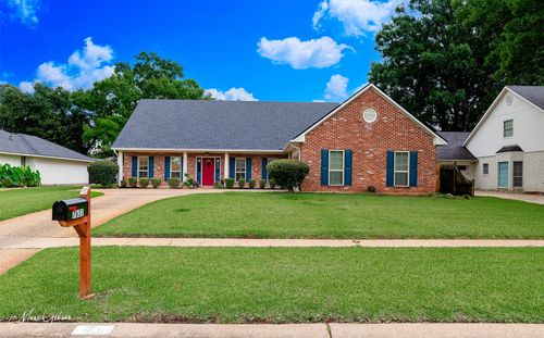7631 Chesapeake Dr, Shreveport, LA, 71105-5435 | Card Image