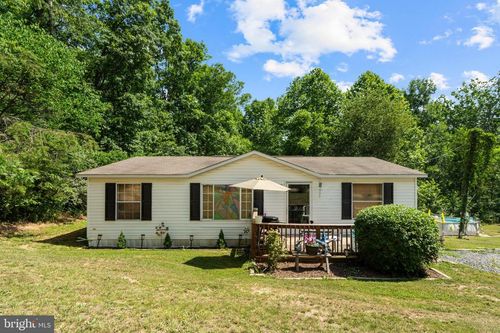 1156 Aa Rogers Rd, Augusta, WV, 26704-4011 | Card Image