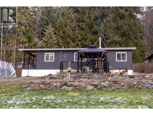 7443 Estate Dr, Anglemont, BC, V0E1M8 | Card Image