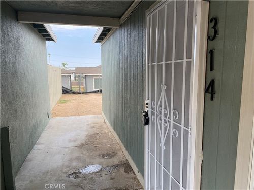 113 W Fredricks St, Barstow, CA, 92311 | Card Image