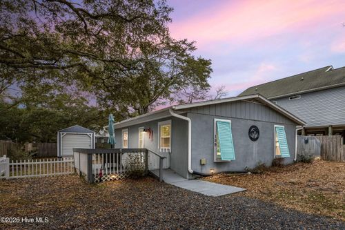 159 Nw 4th St, Oak Island, NC, 28465-6814 | Card Image