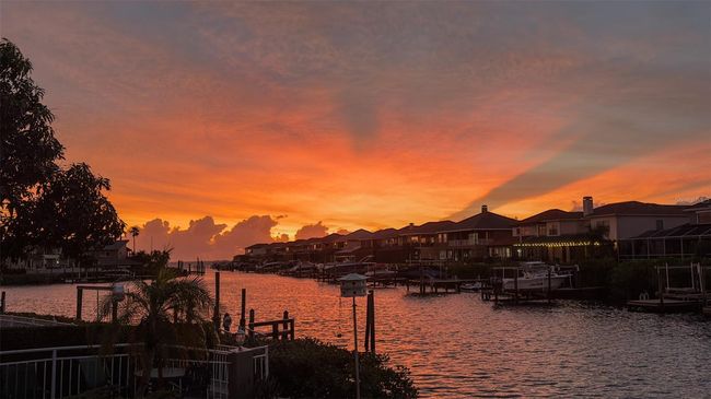 915 Symphony Isles Blvd, House other with 3 bedrooms, 3 bathrooms and null parking in APOLLO BEACH FL | Image 57