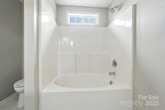 Primary Bathroom | Image 21