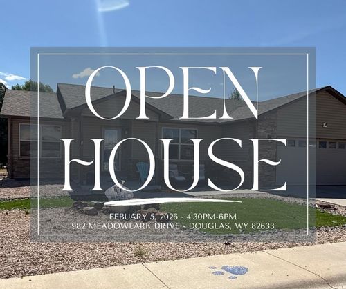 982 Meadowlark Dr, Douglas, WY, 82633-1901 | Card Image