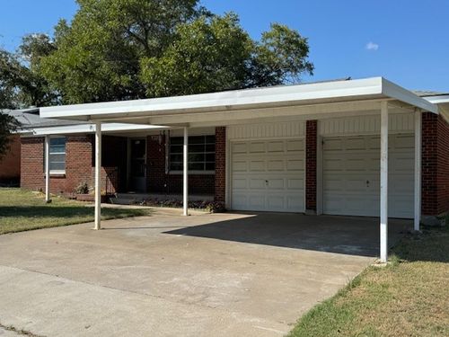 852 Odie Dr, White Settlement, TX, 76108-2834 | Card Image