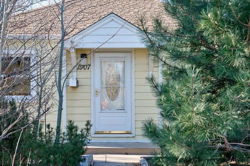 1907 E Pershing Blvd, Cheyenne, WY, 82001 | Card Image