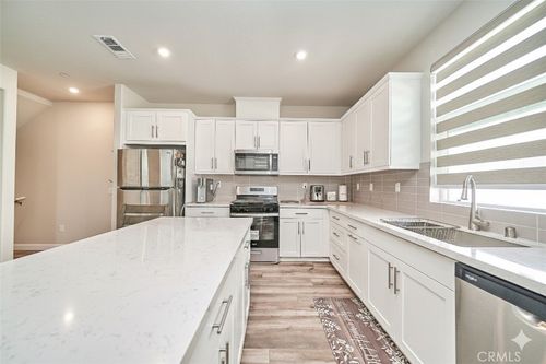 163 Dove Lndg, Covina, CA, 91722-2825 | Card Image