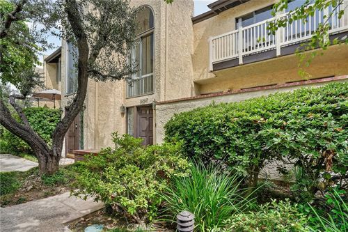 b-5267 Coldwater Canyon Ave, Sherman Oaks, CA, 91401-6167 | Card Image