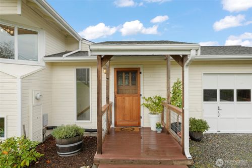 650 Ne Otis St, Coupeville, WA, 98239-3584 | Card Image