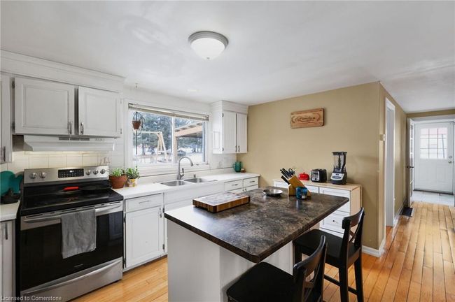 945 Regional Rd 97, House other with 3 bedrooms, 2 bathrooms and 8 parking in Puslinch ON | Image 21