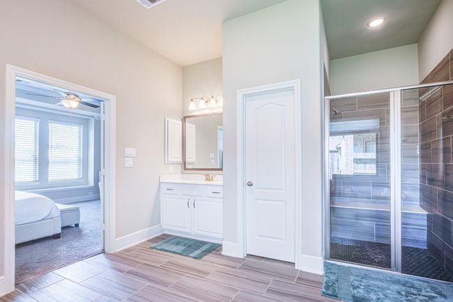 613 E Fork, House other with 4 bedrooms, 3 bathrooms and 5 parking in Webster TX | Image 23