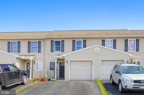 206 Red Cedar Ln, MARIETTA, PA, 17547-9410 | Card Image