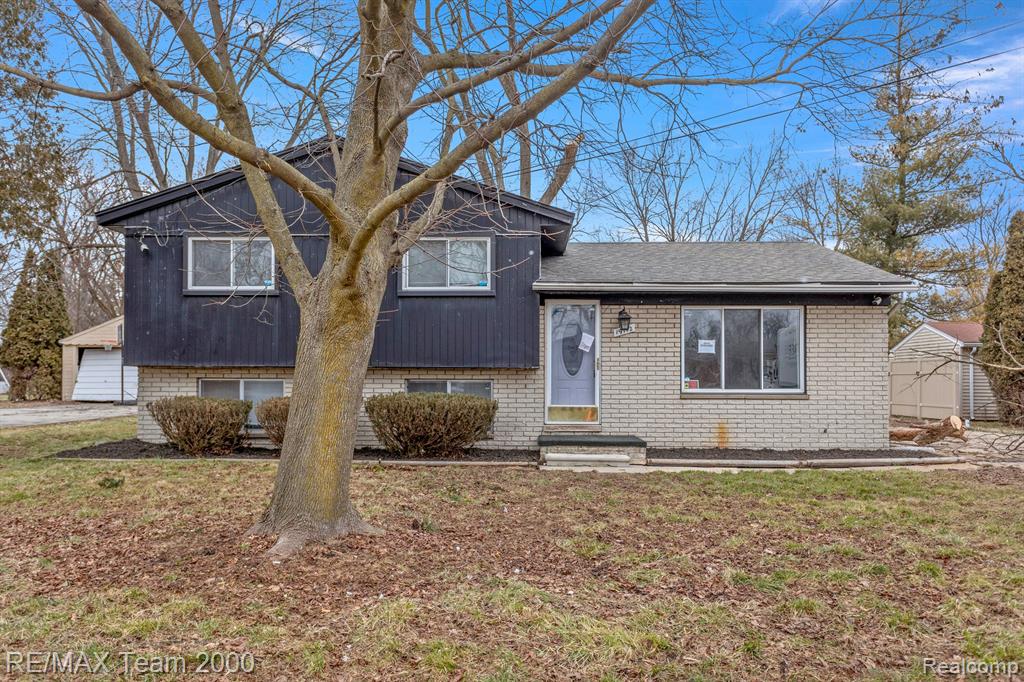 Melrose Ave, Southfield, MI 48075