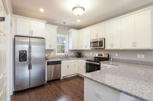 unit-102-35 Ringgold St, West Hartford, CT, 06119-2196 | Card Image