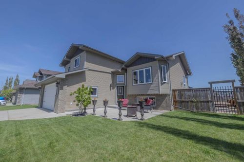 4305 45 Street, Lacombe, AB, T4L1T9 | Card Image