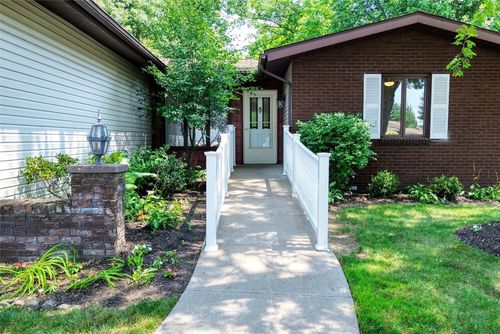 4831 Avellino Dr, Erie, PA, 16510-4023 | Card Image