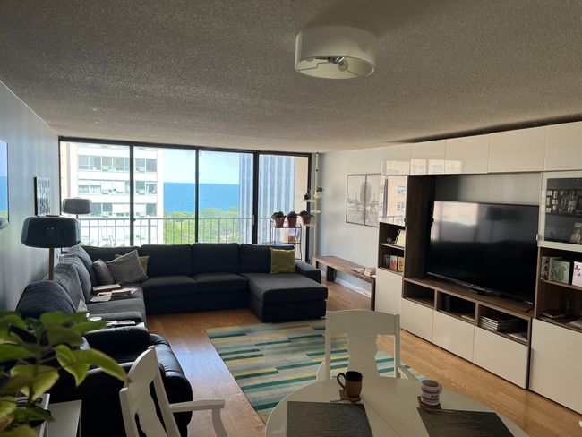 APT-16A - 3150 N Sheridan Rd, Condo with 2 bedrooms, 2 bathrooms and 2 parking in CHICAGO IL | Image 5