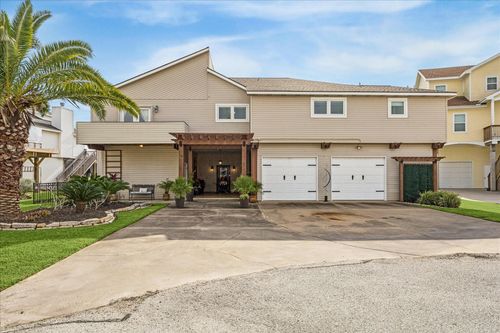 115 Bamaku Bnd, Tiki Island, TX, 77554-7110 | Card Image