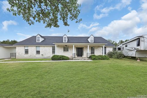 993 Wagon Wheel Dr, Spring Branch, TX, 78070-5683 | Card Image