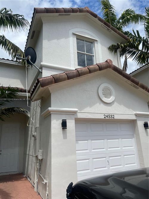 24532-24532 Sw 110th Ave, Homestead, FL, 33032-4400 | Card Image