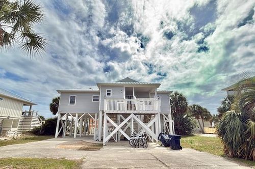 1040 E Gulf Beach Dr, St. George Island, FL, 32328 | Card Image