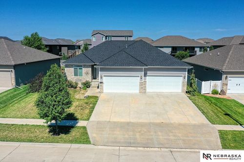 1225 N 101st St, Lincoln, NE, 68527-3713 | Card Image
