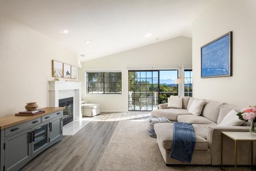 736 Hillside Dr, Solvang, CA, 93463-2146 | Card Image