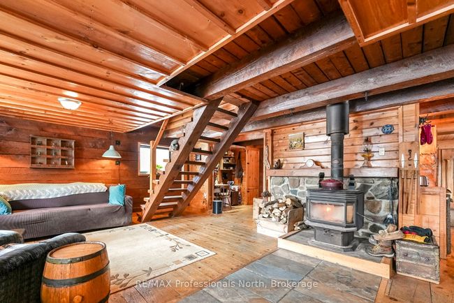 1015 Calbrett Rd, House other with 1 bedrooms, 1 bathrooms and 5 parking in Haliburton ON | Image 4