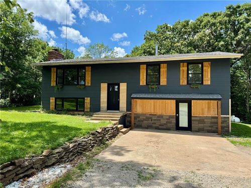 18012 S State Route Bb, Pleasant Hill, MO, 64080-8538 | Card Image